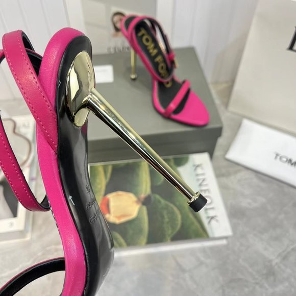 TOM FORD 105mm sandal in metallic fabric. Signature hanging padlock and key ch - Picture 3 of 4